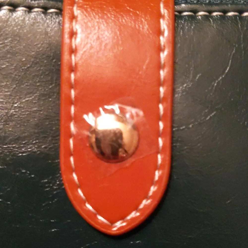 NWOT Andoilt Leather RFID block Long Wallet in Green & Brown with Gold Hardware - Picture 5 of 11
